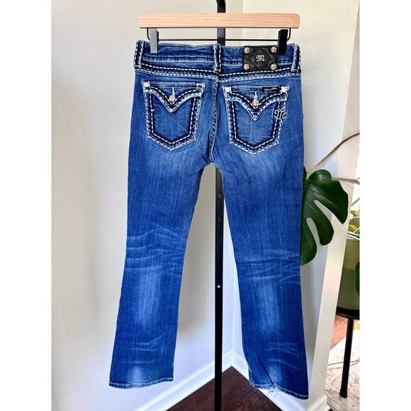 Miss Me Low Rise Signature Jeans Rhinestone Details - Picture 1 of 3
